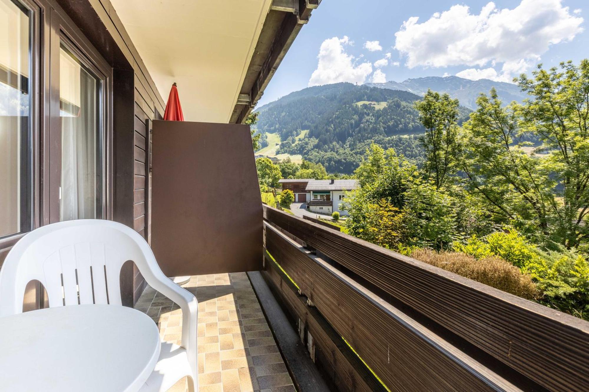 Keyone Rooms Montafon Schruns Bagian luar foto